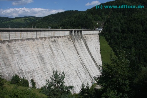 Staumauer am Lac Izvorul